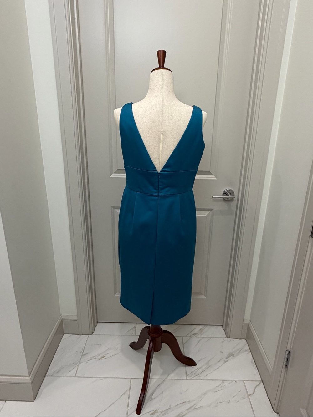 Lela Rose - Teal Sleeveless V-Neck Sheath Dress - 12 - Picture 5 of 10